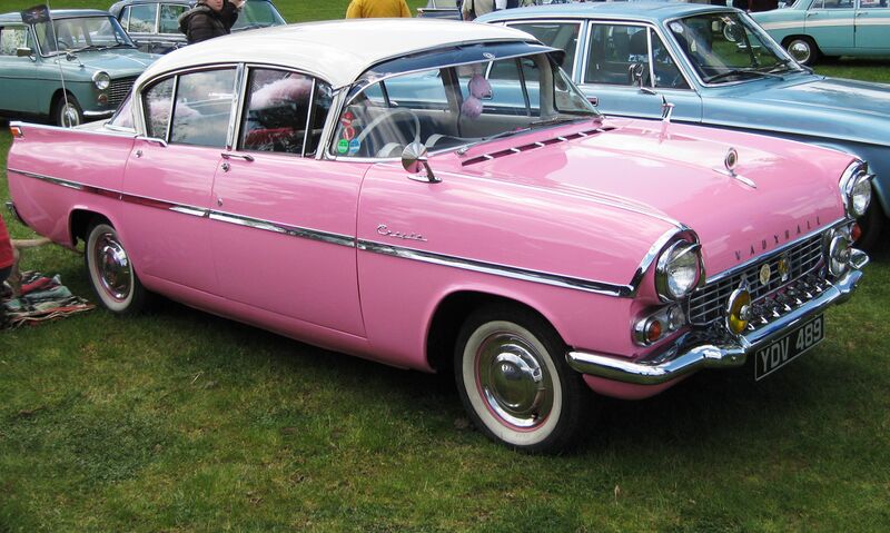 Файл:Vauxhall Cresta in very pink reg jun 1958 2262 cc.jpg