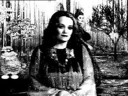 Роза Триппердингер. Может показаться, что на лице улыбка, однако это лишь тест на труъготичность.