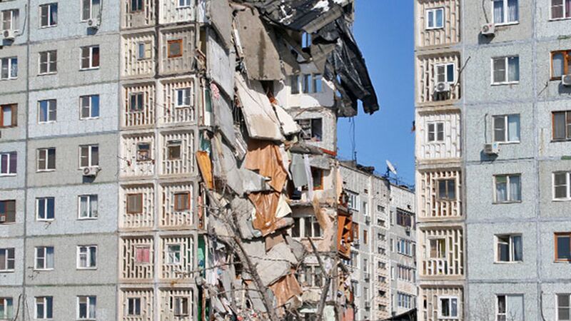 Файл:Destroyed panel building.jpg
