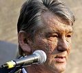 Ющенко с микрофоном.jpg